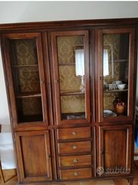 vetrina in legno antica 