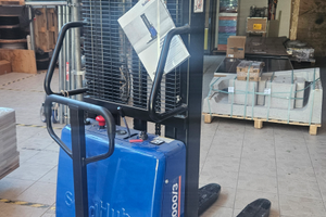 Transpallet semi elettrico