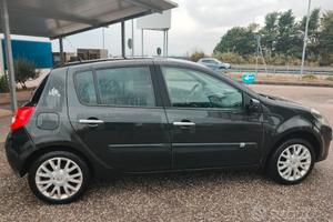 Ricambi Renault Clio 3a serie 1.2 le Iene