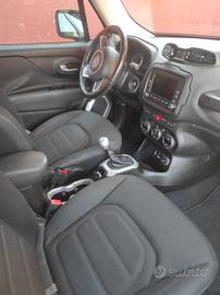 automobile jeep Renegade con pochi km.
