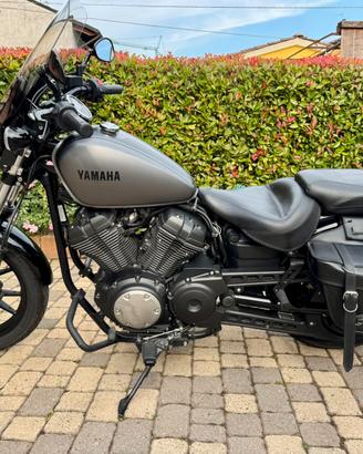 Yamaha XV 950 (nota anche come Yamaha Bolt)