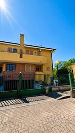 VILLA di 200mq con 300mq di giardino e 3 bagni