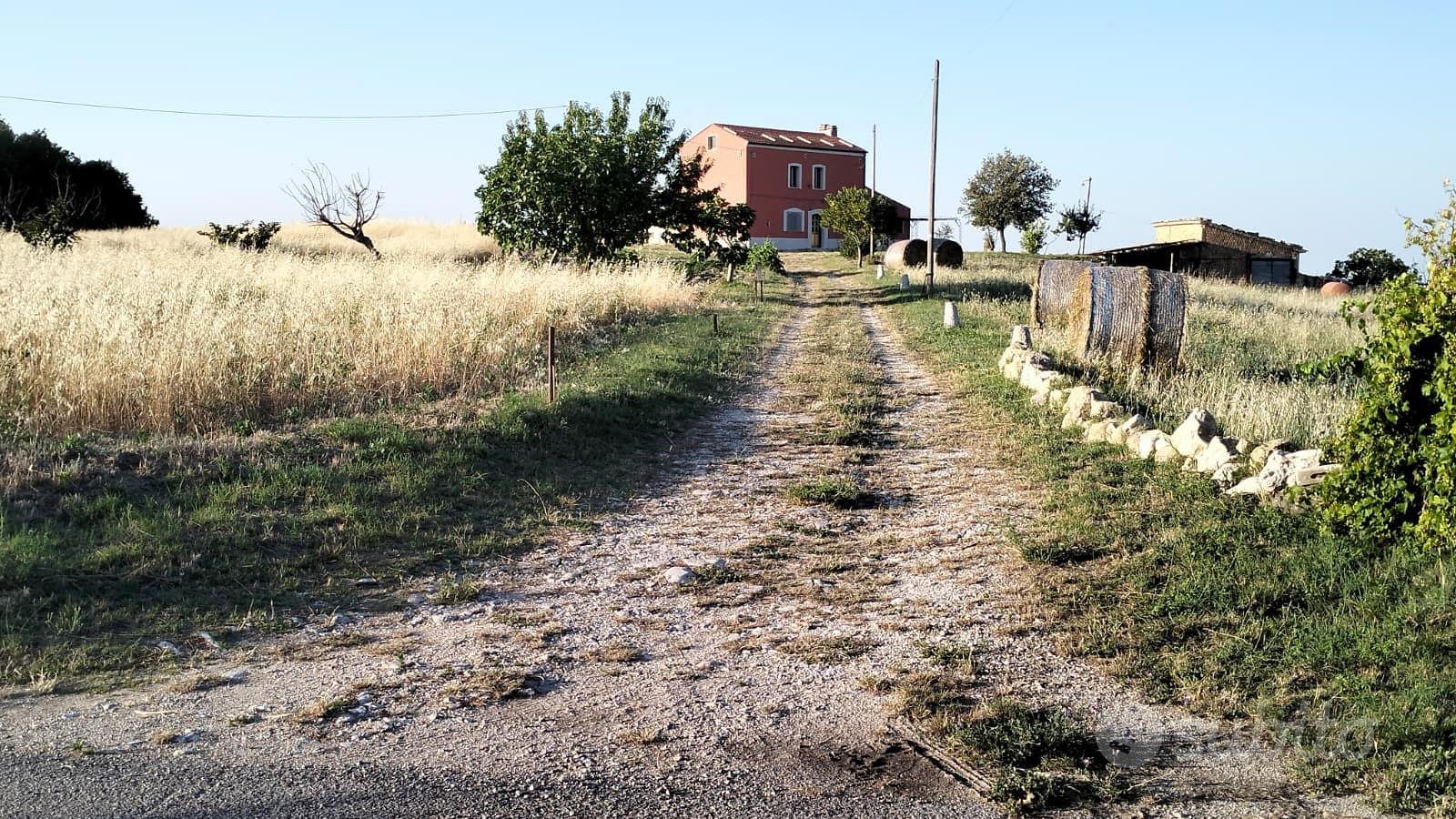 Casa con Terreni - Vista 3