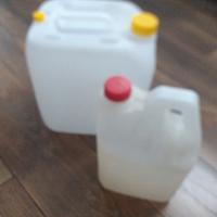 bidoncinii capienza 10 litri e tre litri