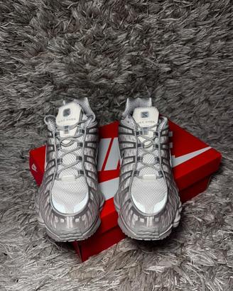 Nike shocks TL