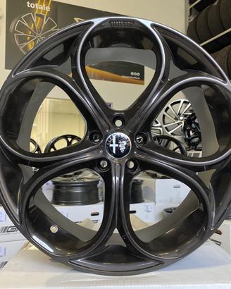 Cerchi NUOVI Alfa Romeo raggio 20 cod.3832