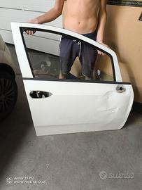 portiera con finestrino 
