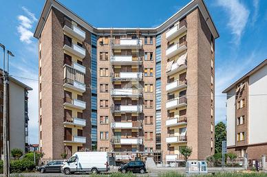 3 LOCALI A VENARIA REALE