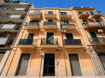 2 LOCALI A BARI