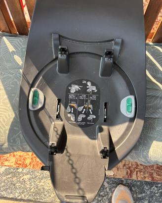 Base isofix 360• per ovetto cloud z e sirona