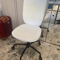 Sedia da ufficio bianca girevole