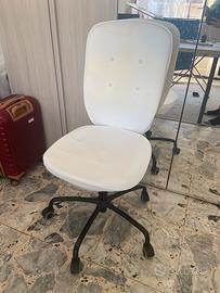 Sedia da ufficio bianca girevole