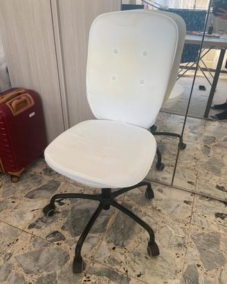 Sedia da ufficio bianca girevole