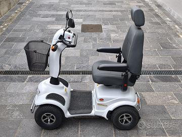 Scooter elettrico per anziani/disabili
