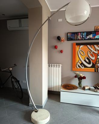 Lampada ad arco Guzzini