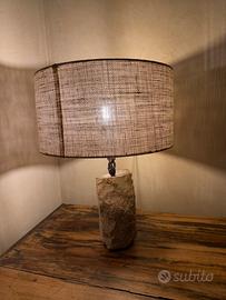 Lampada in pietra d’istria