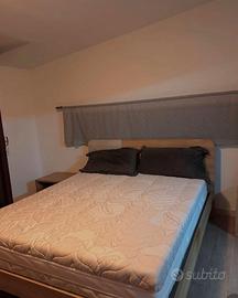 Mansarda bene arredata in villa con giardino