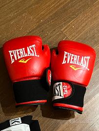 Guantoni paratibie e conchiglia