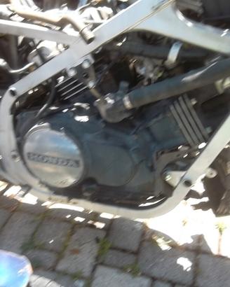 motore HONDA VF 750f