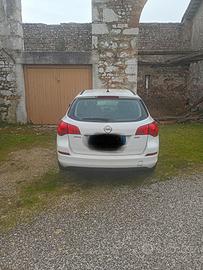 auto Opel Astra 