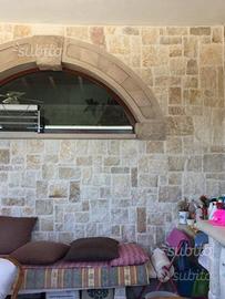 Affascinante rivestimento pietra colorata naturale