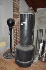 Base Fitness Boxing Nero e Punching Ball Carnelli