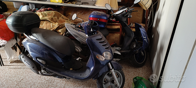 Yamaha 125 e Keeway 50 per pezzi di ricambio