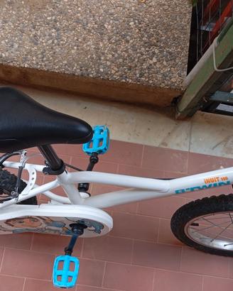 Bicicletta decathlon adatta bimbi dai 3 ai 5 anni