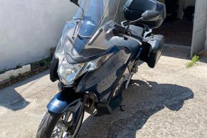 Honda integra 700