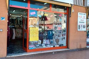 TORRE ANGELA | Attività di biancheria uomo-donna