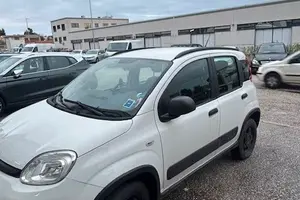 Panda 4 x 4