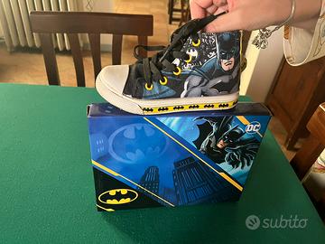 Scarpe bambino Batman tg 28 che si illuminano