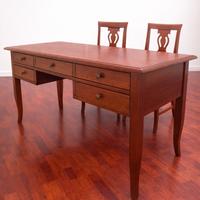 Scrivania elegante in legno massello e sedie