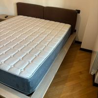 Letto matrimoniale e materasso