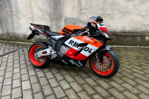 Moto HONDA CBR 1000 RR del 2005 iscritta ASI