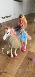 Barbie con cavallo suoni, luci e movimento