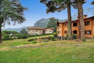 Appartamento di 90 m² con più di 5 locali e posto 