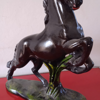 Statuetta soprammobile di cavallo rampante