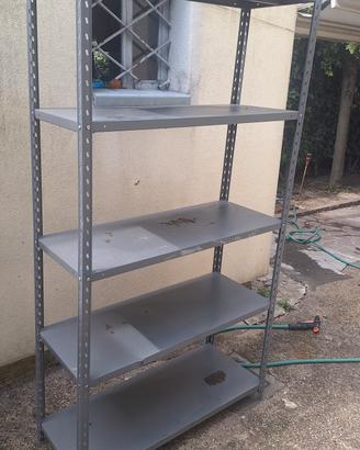 scaffale in ferro