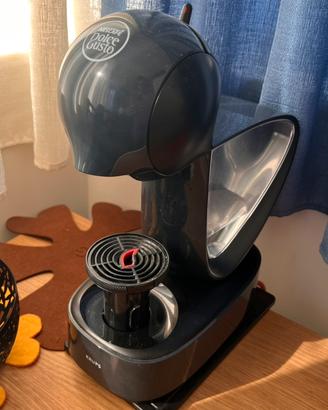 Macchina per caffè Nescafé Dolce Gusto.