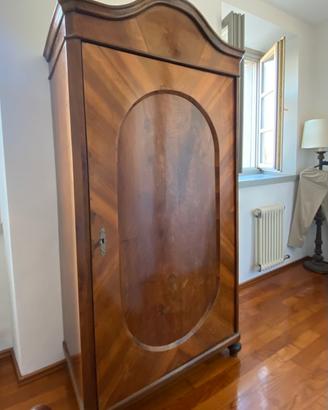 Armadio antico primi ‘900 in noce