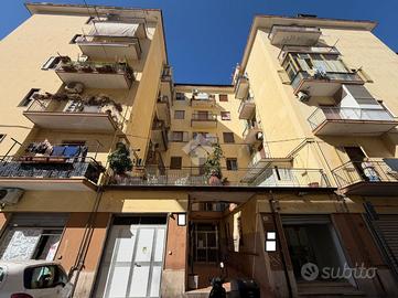 3 LOCALI A SALERNO