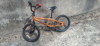 bicicletta BMX