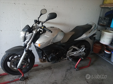 SUZUKI gsr 600