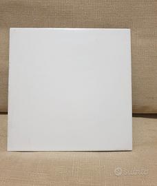 Piastrelle bianche da rivestimento 