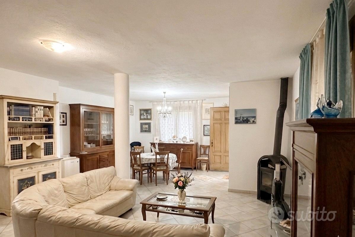 Ampia villa bifamiliare con 300 mq di giardino - Vista 5