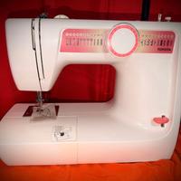 Macchina da cucire TOYOTA  RS2000 CB
Perfetta