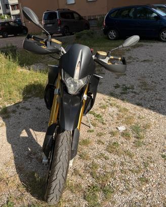 Aprilia Dorsoduro 750