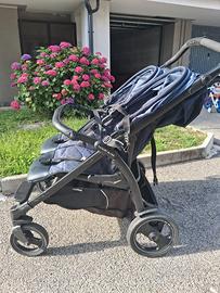 Passeggino doppio in larghezza