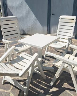 tavolo 60x60 con 4 sedie 